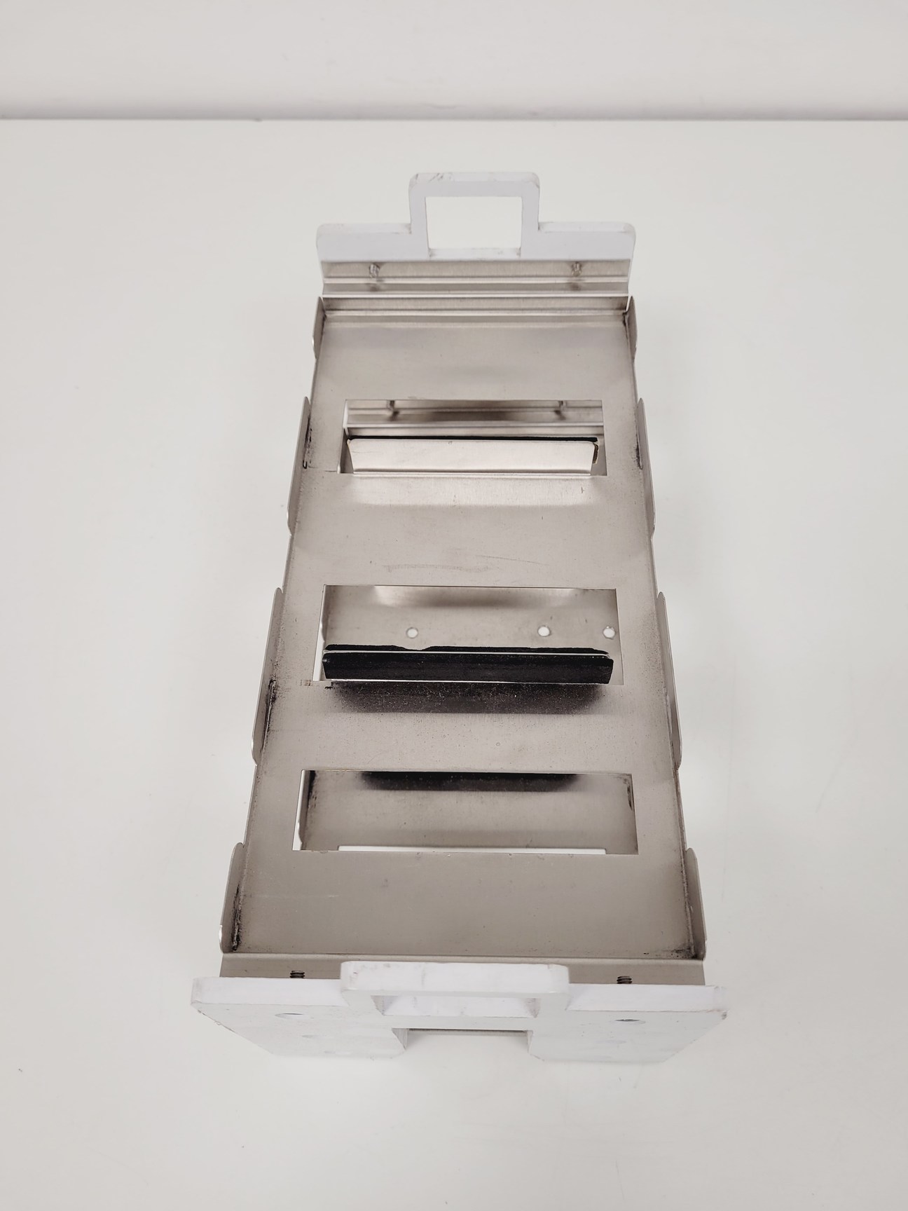 Image of 6 x Infors Fixed-configuration Platform Shaker Plates with Accessories