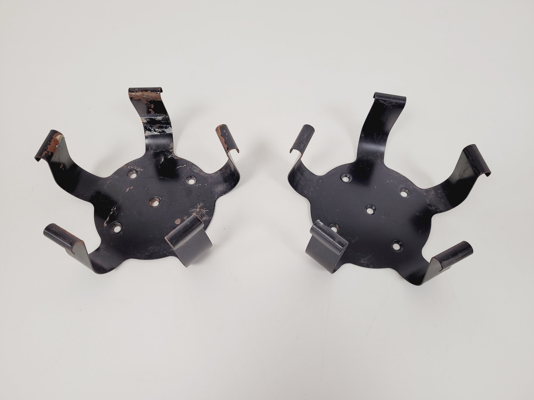 Image of 6 x Infors Fixed-configuration Platform Shaker Plates with Accessories