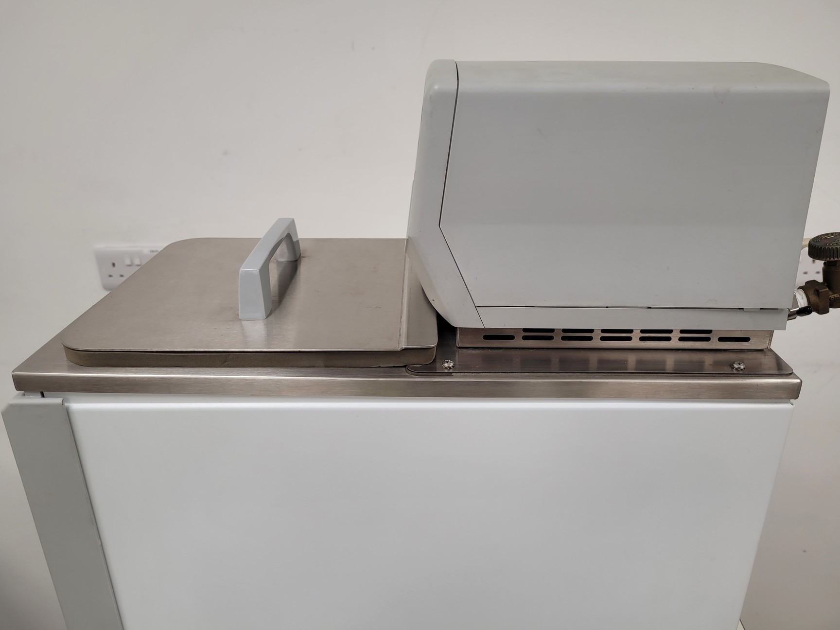 Image of Thermo Fisher Scientific NESLAB RTE 7 Circulating Water Bath Refrigerated Lab