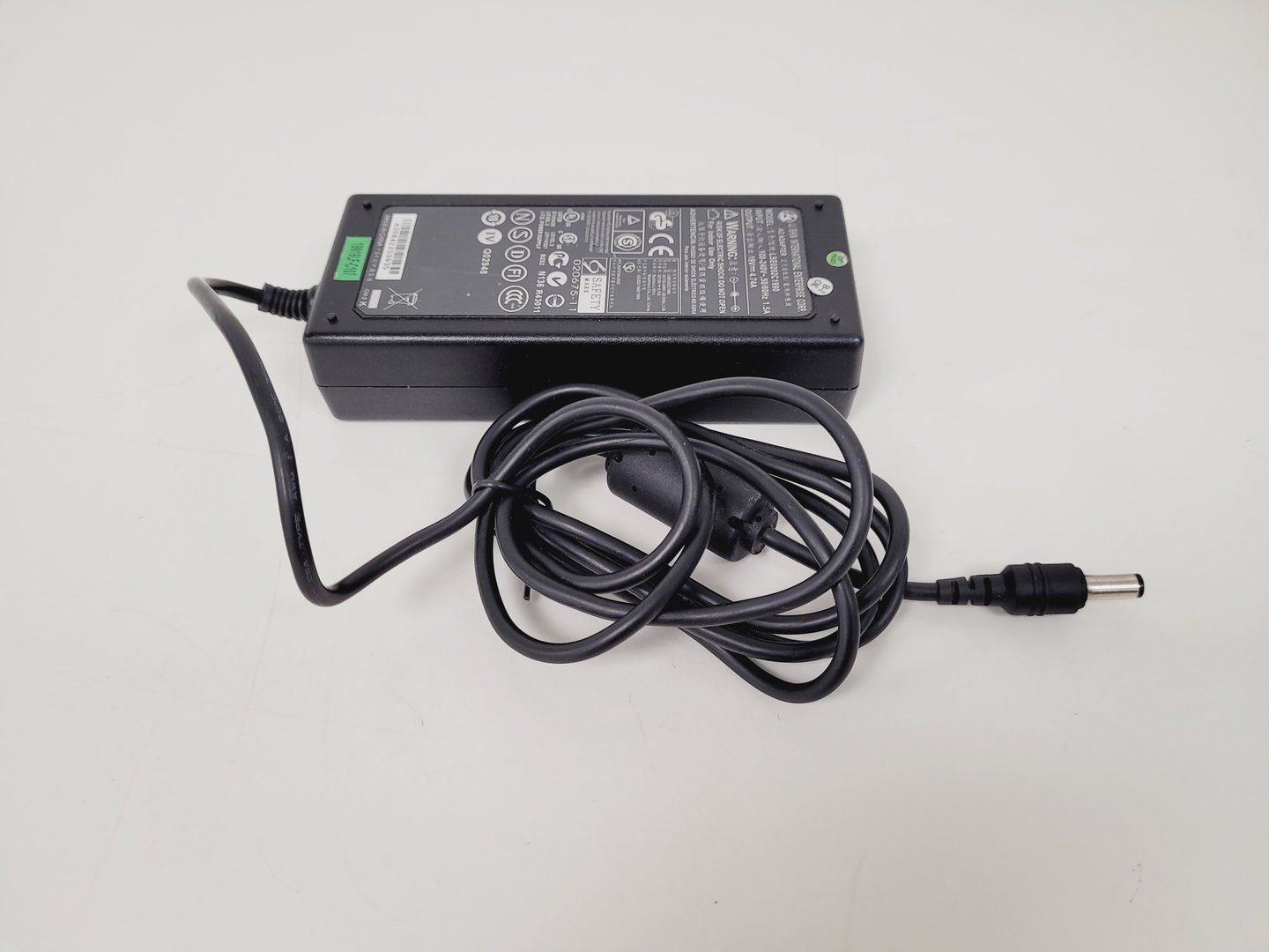 Image of SeaHorse Bioscience Extracellular Flux Analyser System  Model: XF24-2 Lab
