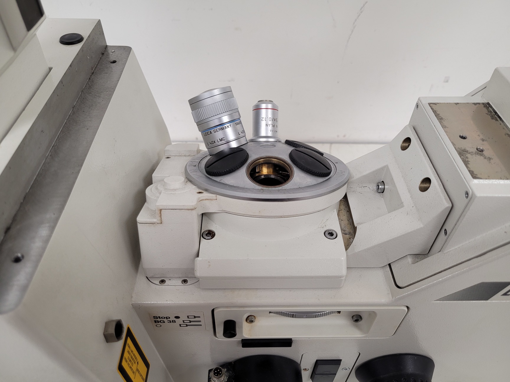 Image of Leica DM IRBE Inverted Motorised Microscope w/ 3 x Objectives HCX PL  Lab