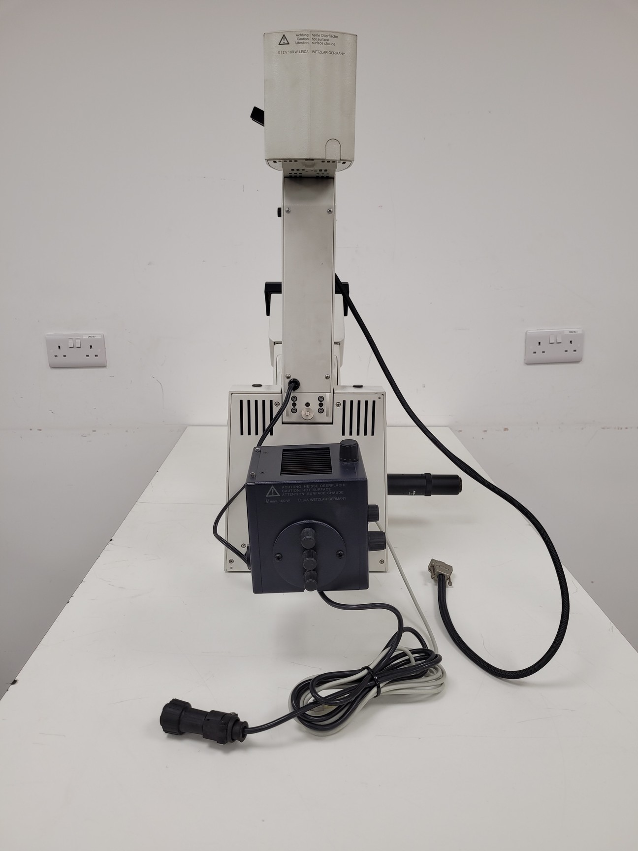 Image of Leica DM IRBE Inverted Motorised Microscope w/ 3 x Objectives HCX PL  Lab