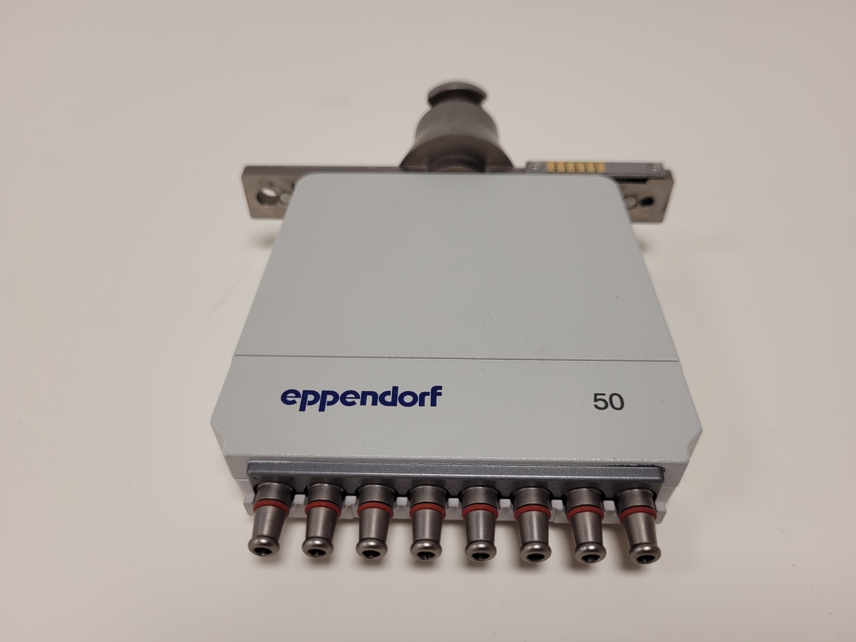 Image of Eppendorf epMotion 5075 Liquid Handling Robot System Lab