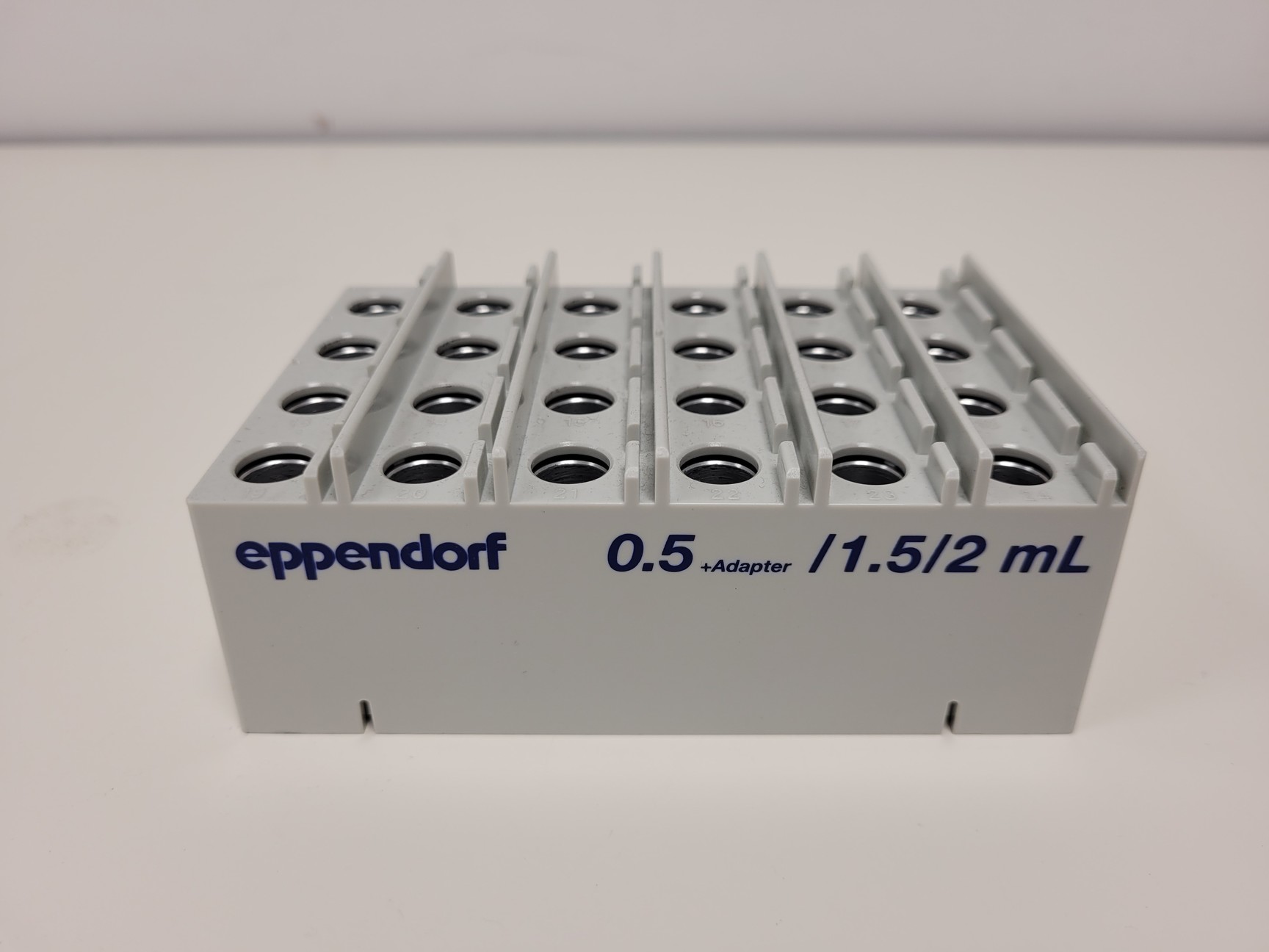 Image of Eppendorf epMotion 5075 Liquid Handling Robot System Lab