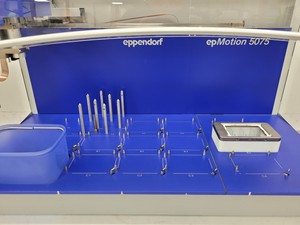 Thumbnail image of Eppendorf epMotion 5075 Liquid Handling Robot System Lab