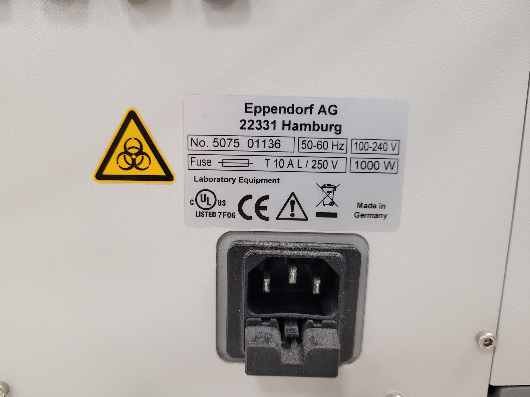 Image of Eppendorf epMotion 5075 Liquid Handling Robot System Lab