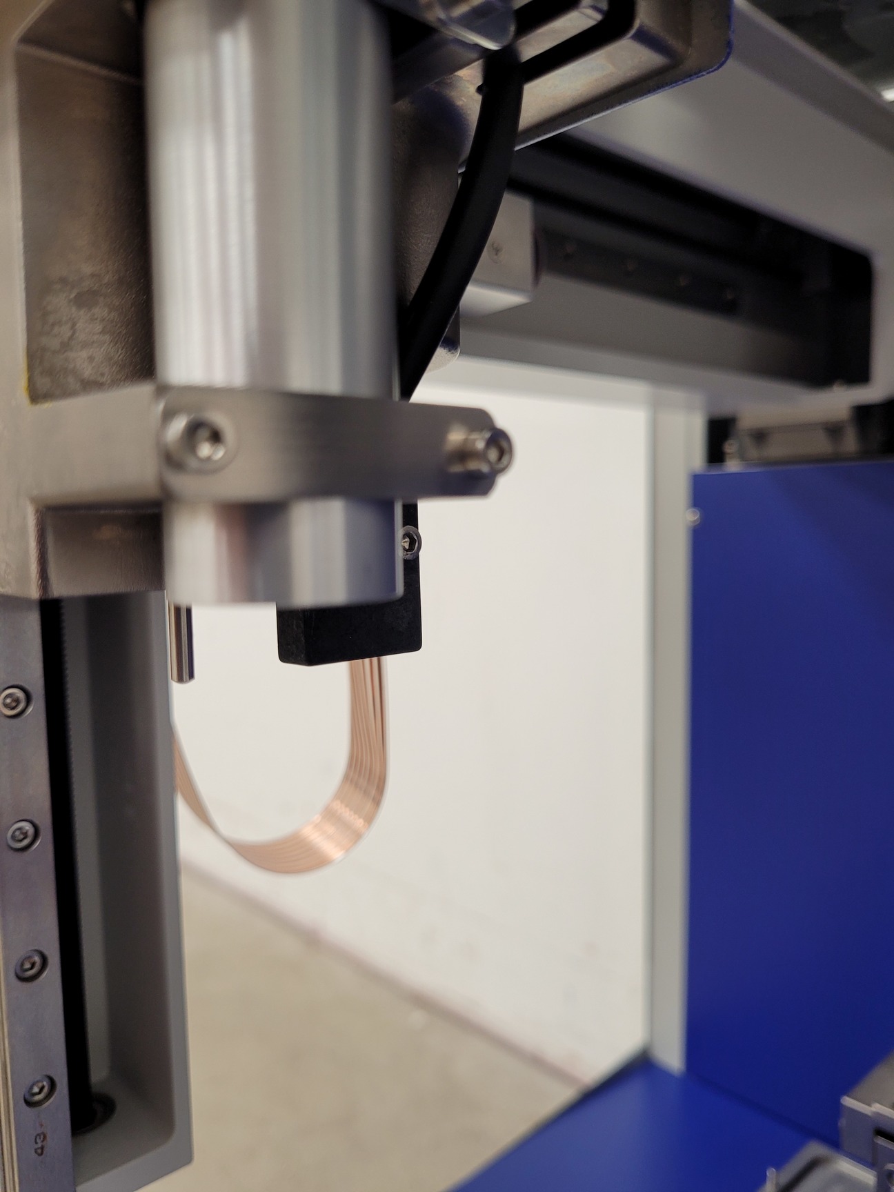 Image of Eppendorf epMotion 5075 Liquid Handling Robot System Lab