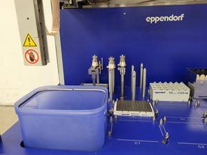 Thumbnail image of Eppendorf epMotion 5075 Liquid Handling Robot System Lab
