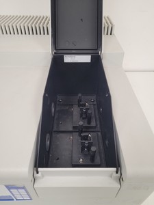 Thumbnail image of Perkin Elmer UV/VIS Spectrometer  Model - Lambda 25  Part no. L600000B Lab