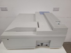 Thumbnail image of Perkin Elmer UV/VIS Spectrometer  Model - Lambda 25  Part no. L600000B Lab