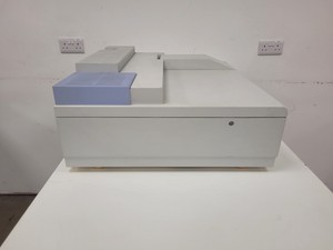 Thumbnail image of Perkin Elmer UV/VIS Spectrometer  Model - Lambda 25  Part no. L600000B Lab
