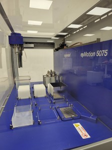 Thumbnail image of Eppendorf EpMotion 5075 LH Automated Liquid Handling System Computer Version Lab