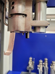 Thumbnail image of Eppendorf EpMotion 5075 LH Automated Liquid Handling System Computer Version Lab