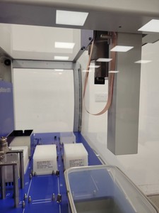 Thumbnail image of Eppendorf EpMotion 5075 LH Automated Liquid Handling System Computer Version Lab