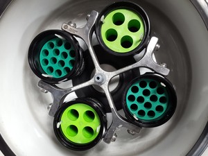 Thumbnail image of Beckman Coulter GH-3.8 Rotor & 4 x GH-3.8/GH-3.8A 3750 RPM Centrifuge Buckets 