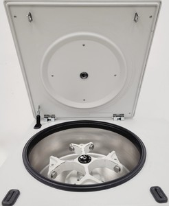 Thumbnail image of Eppendorf 5810R Refrigerated Laboratory Centrifuge w/ A-4-81 4000rpm Rotor  Lab