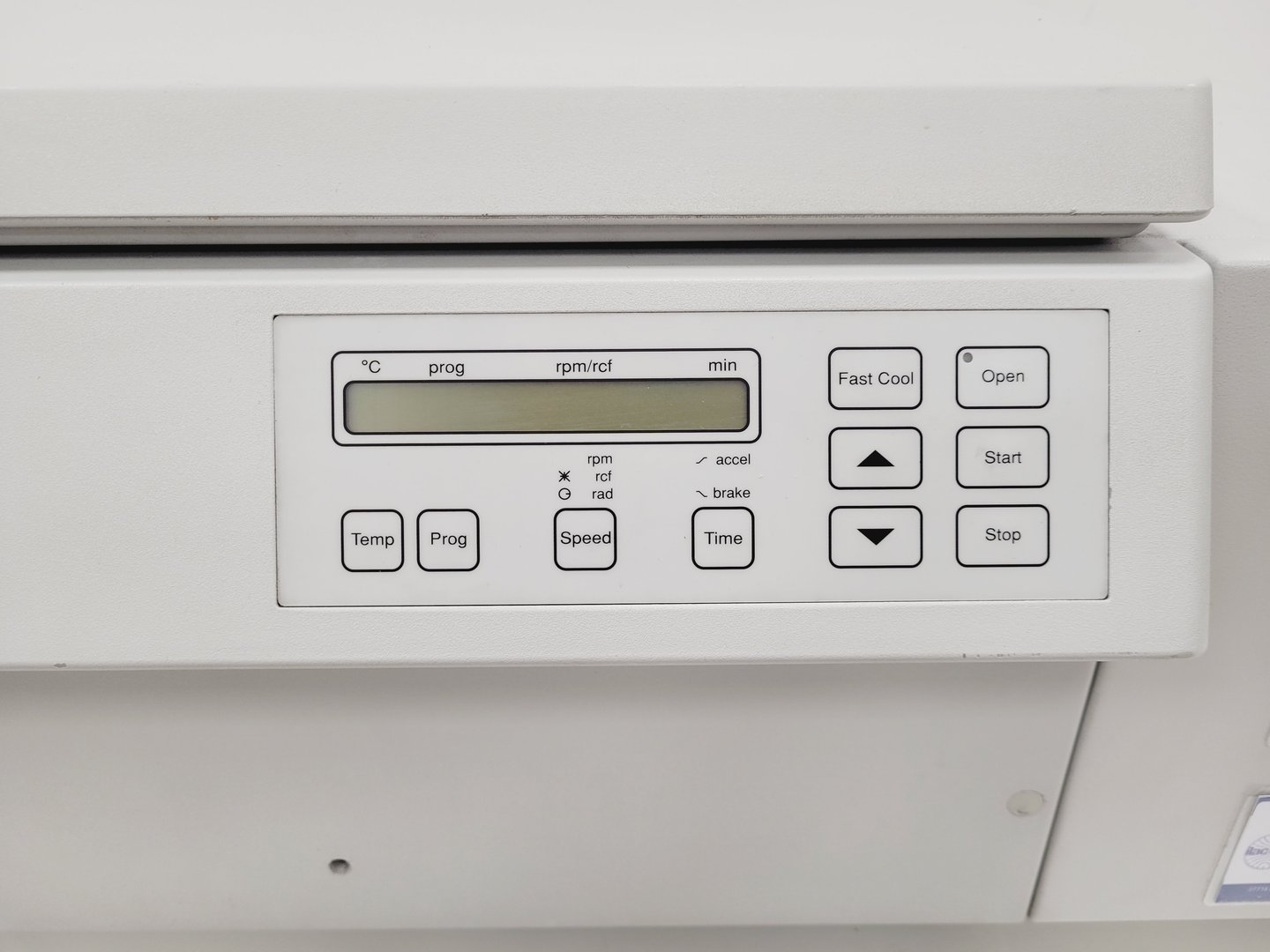 Image of Eppendorf 5810R Refrigerated Laboratory Centrifuge w/ A-4-81 4000rpm Rotor  Lab