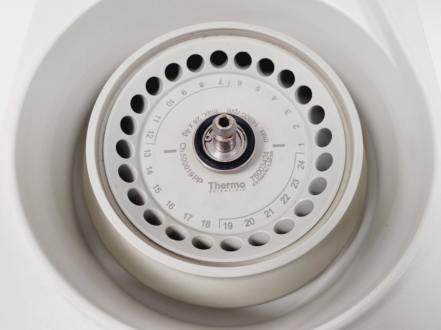 Image of Thermo Heraeus Pico 17 Benchtop Laboratory Centrifuge with 13000rpm Rotor Lab