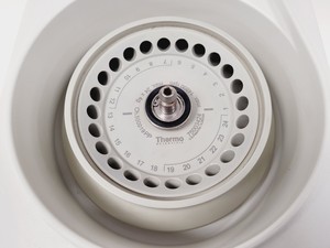 Thumbnail image of Thermo Heraeus Pico 17 Benchtop Laboratory Centrifuge with 13000rpm Rotor Lab