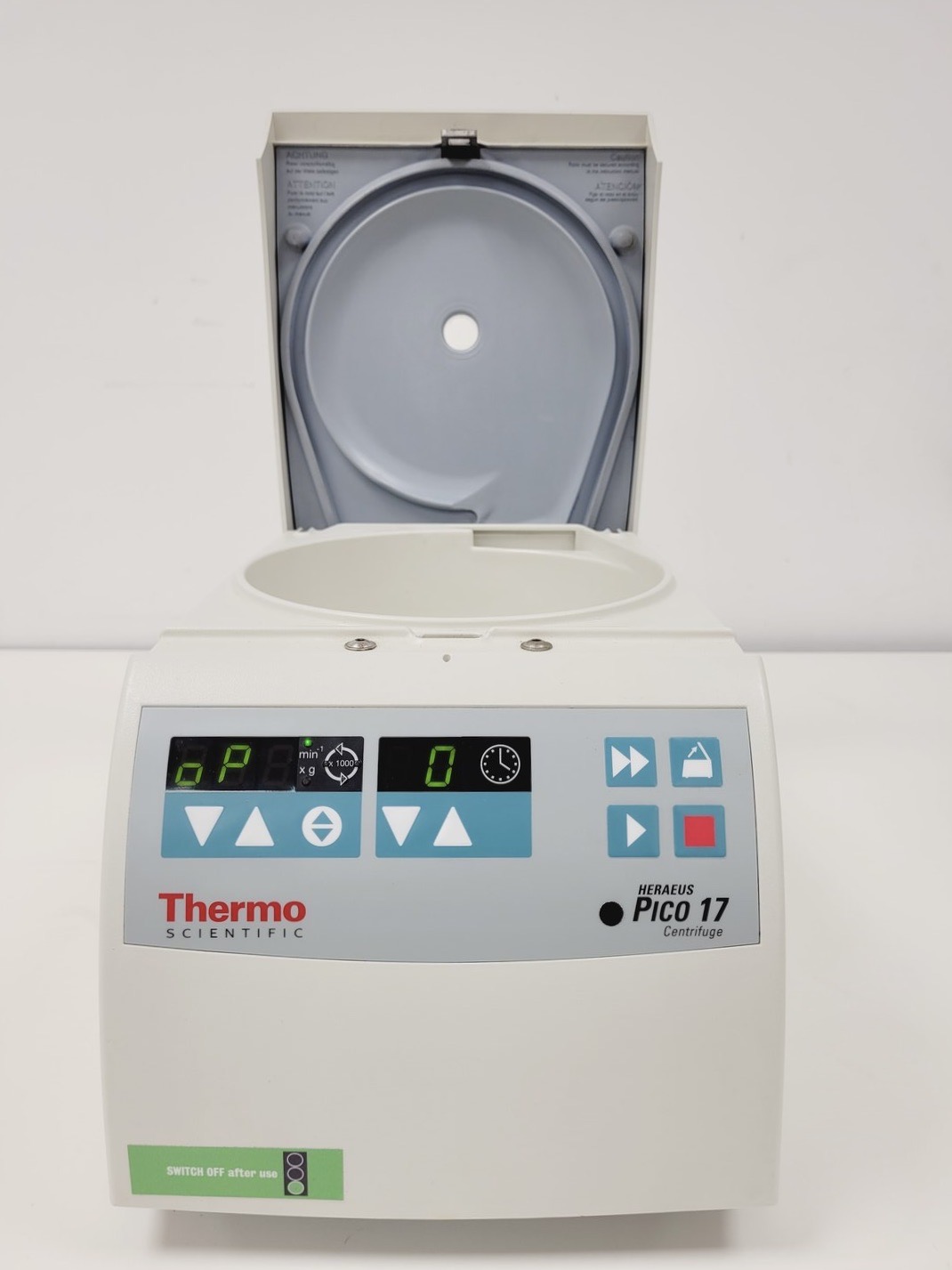 Image of Thermo Heraeus Pico 17 Benchtop Laboratory Centrifuge with 13000rpm Rotor Lab