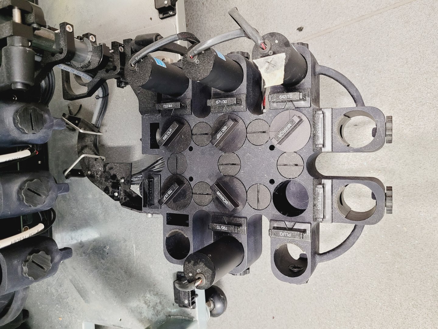 Image of MoFlo Astrios EQ Cell Sorter 4 laser system Lab