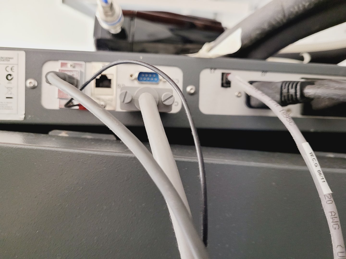 Image of MoFlo Astrios EQ Cell Sorter 4 laser system Lab