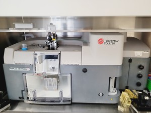 Thumbnail image of MoFlo Astrios EQ Cell Sorter 4 laser system Lab