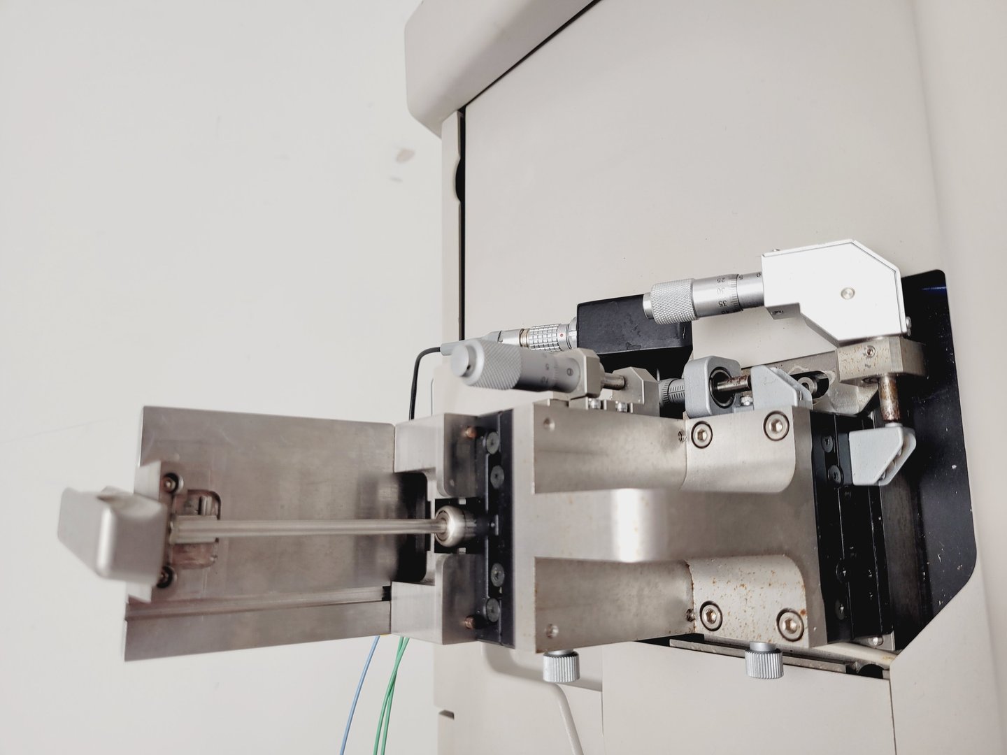 Image of MoFlo Astrios EQ Cell Sorter 4 laser system Lab