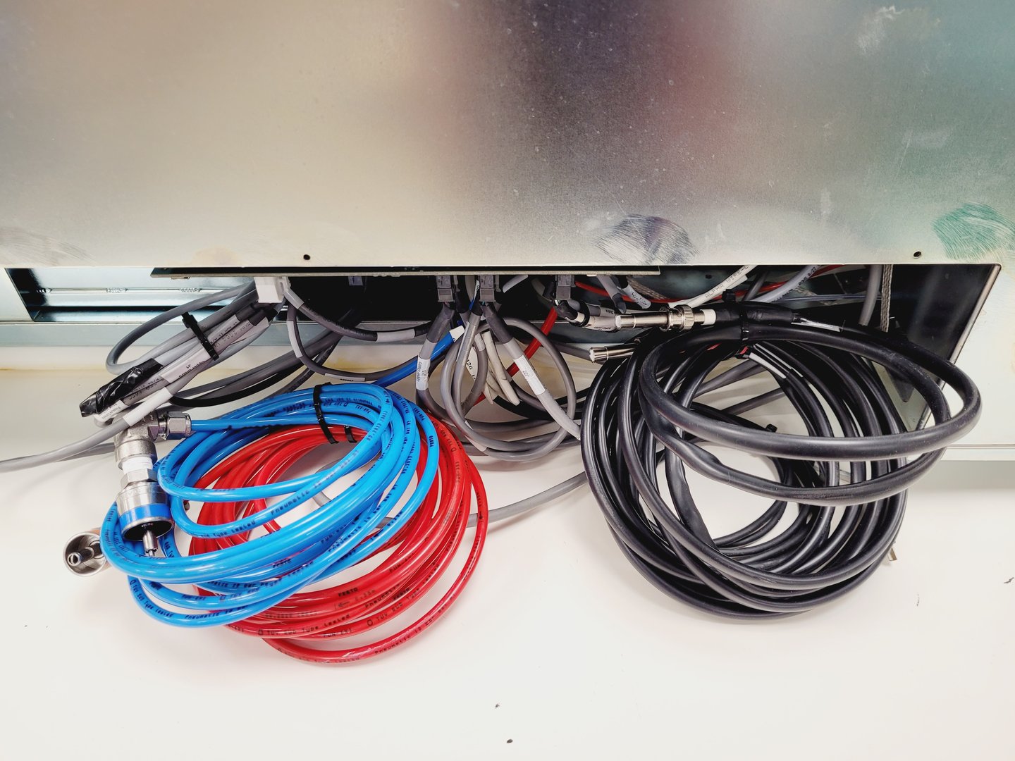 Image of MoFlo Astrios EQ Cell Sorter 4 laser system Lab