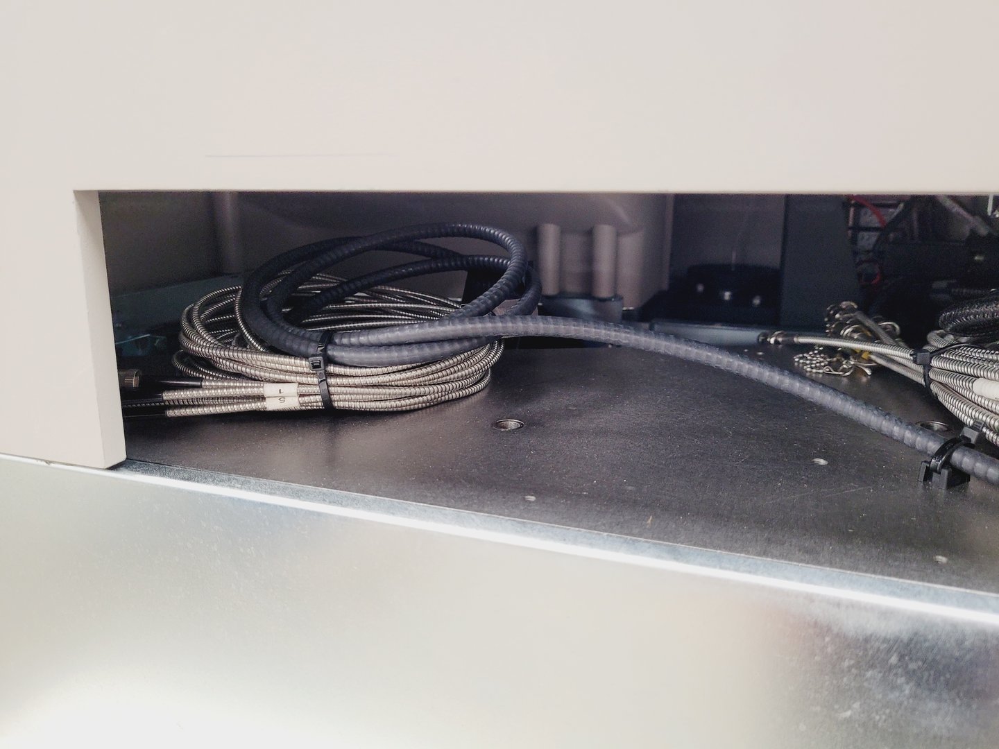 Image of MoFlo Astrios EQ Cell Sorter 4 laser system Lab