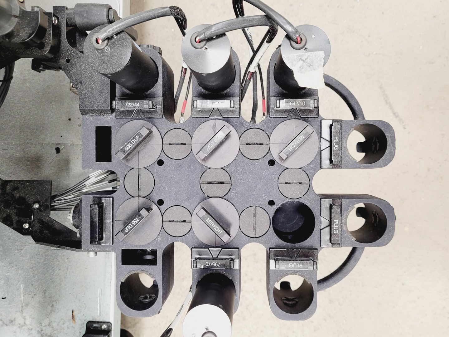 Image of MoFlo Astrios EQ Cell Sorter 4 laser system Lab