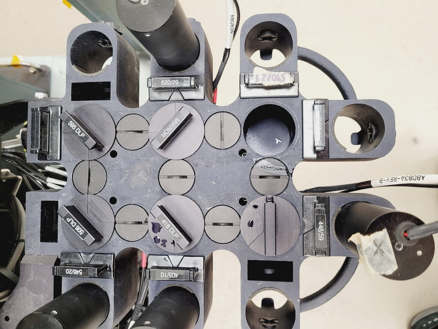 Image of MoFlo Astrios EQ Cell Sorter 4 laser system Lab