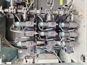 Thumbnail image of MoFlo Astrios EQ Cell Sorter 4 laser system Lab