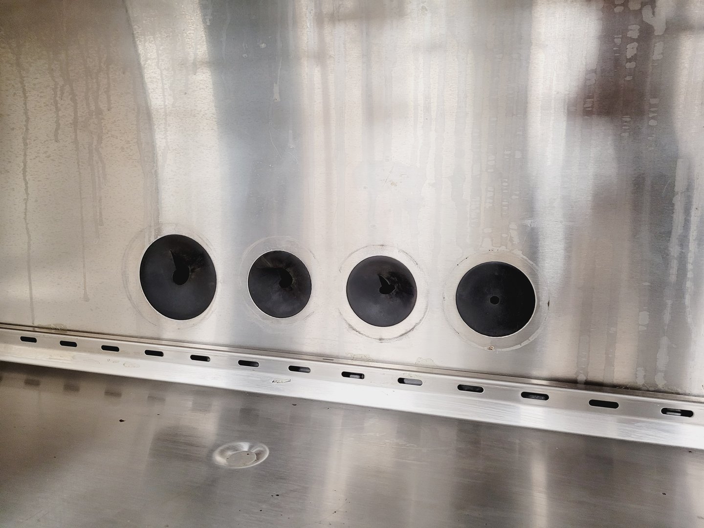 Image of MoFlo Astrios EQ Cell Sorter 4 laser system Lab