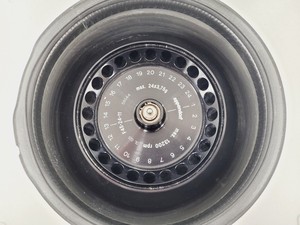 Thumbnail image of Eppendorf 5415R Refrigerated Benchtop Centrifuge with 13200rpm Rotor Lab