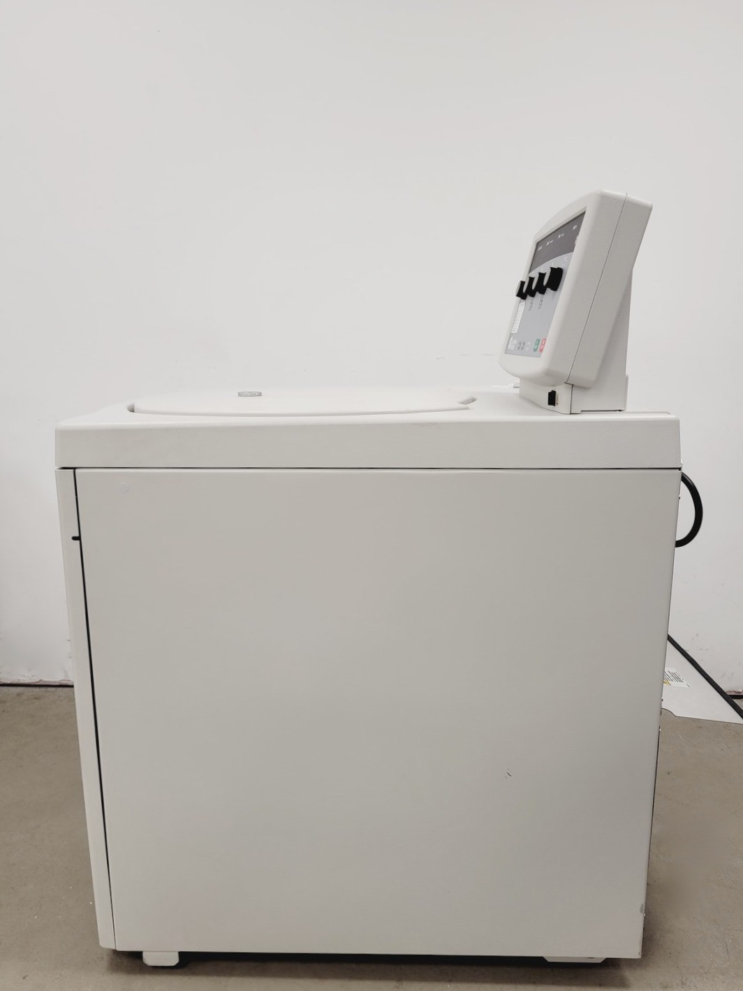 Image of Beckman Coulter Avanti J-26S-XP High Performance Centrifuge with Rotors Lab