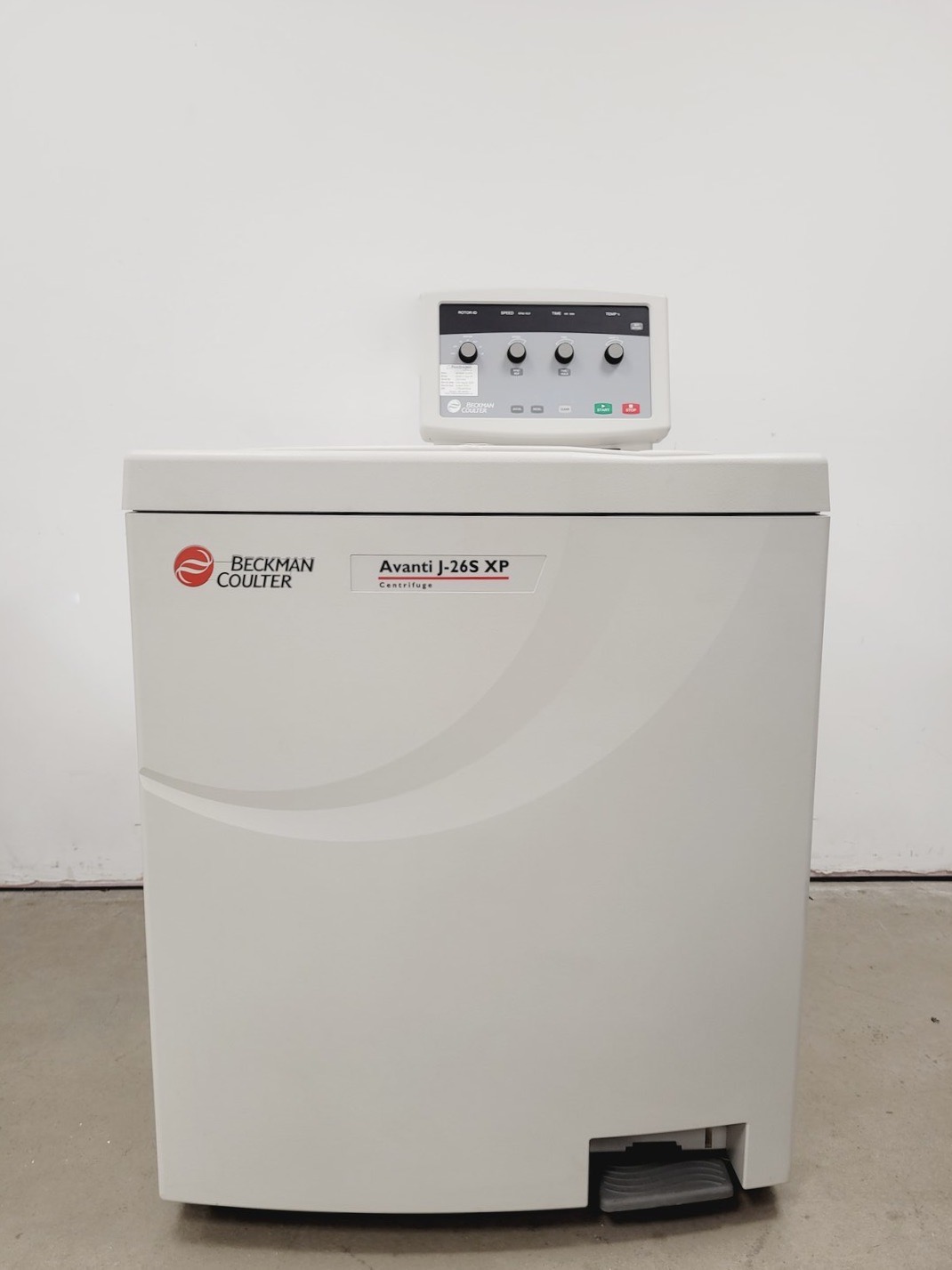 Image of Beckman Coulter Avanti J-26S-XP High Performance Centrifuge with Rotors Lab