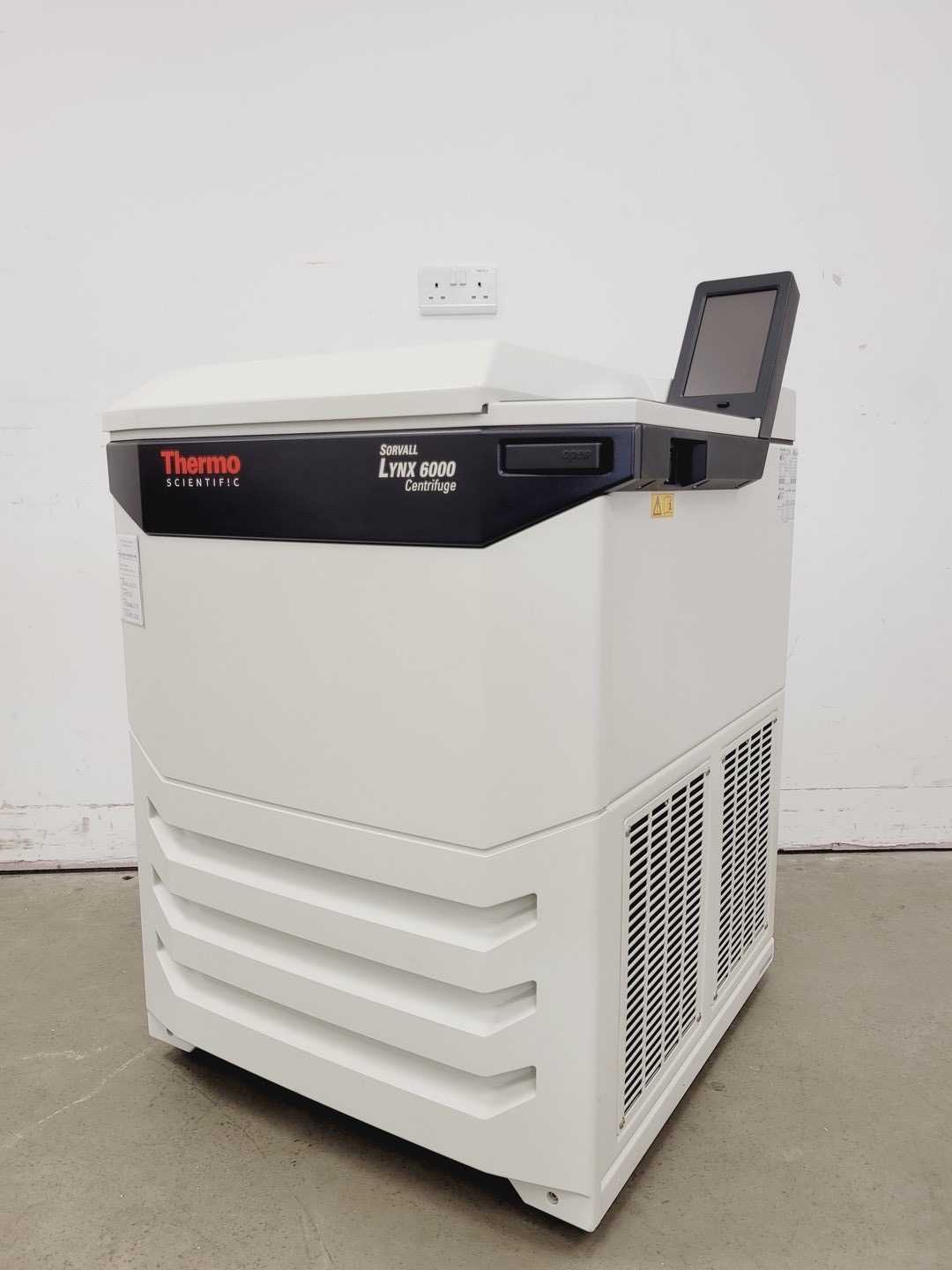 Image of Thermo Sorvall Lynx 6000 Centrifuge With FiberLite F9-6x1000 LEX Rotor Lab