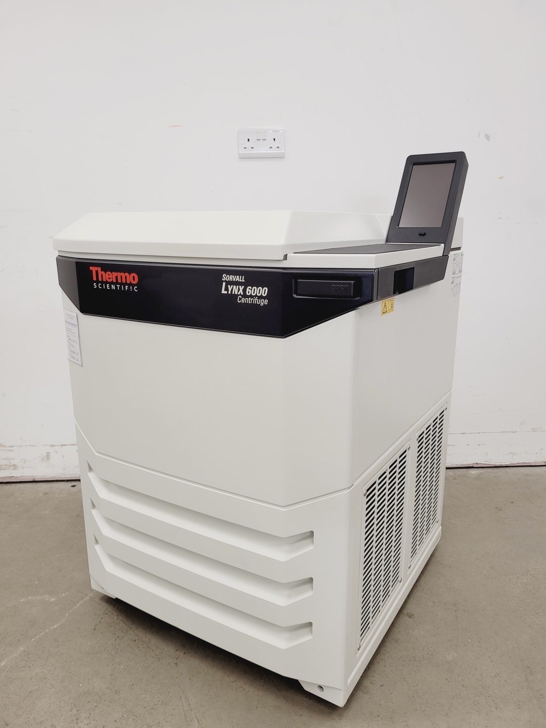 Image of Thermo Sorvall Lynx 6000 Centrifuge With FiberLite F9-6x1000 LEX Rotor Lab