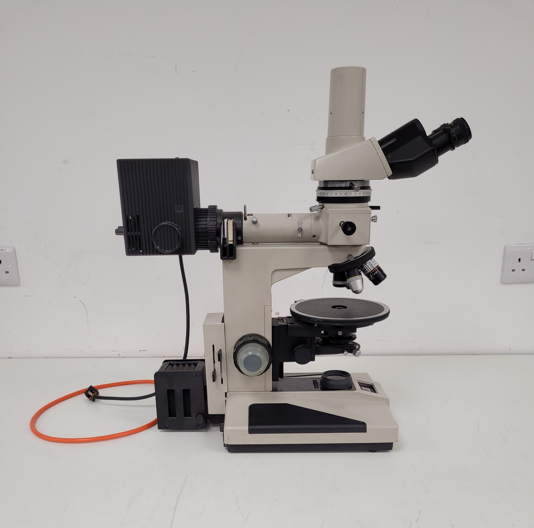 Image of Nikon Optiphot Compound Microscope with 5 x Objectives ph3 P DPlan 20P0 Lab