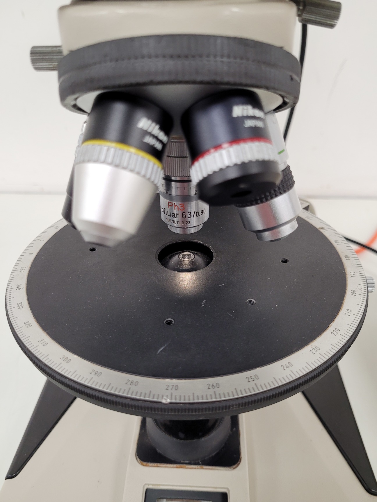 Image of Nikon Optiphot Compound Microscope with 5 x Objectives ph3 P DPlan 20P0 Lab