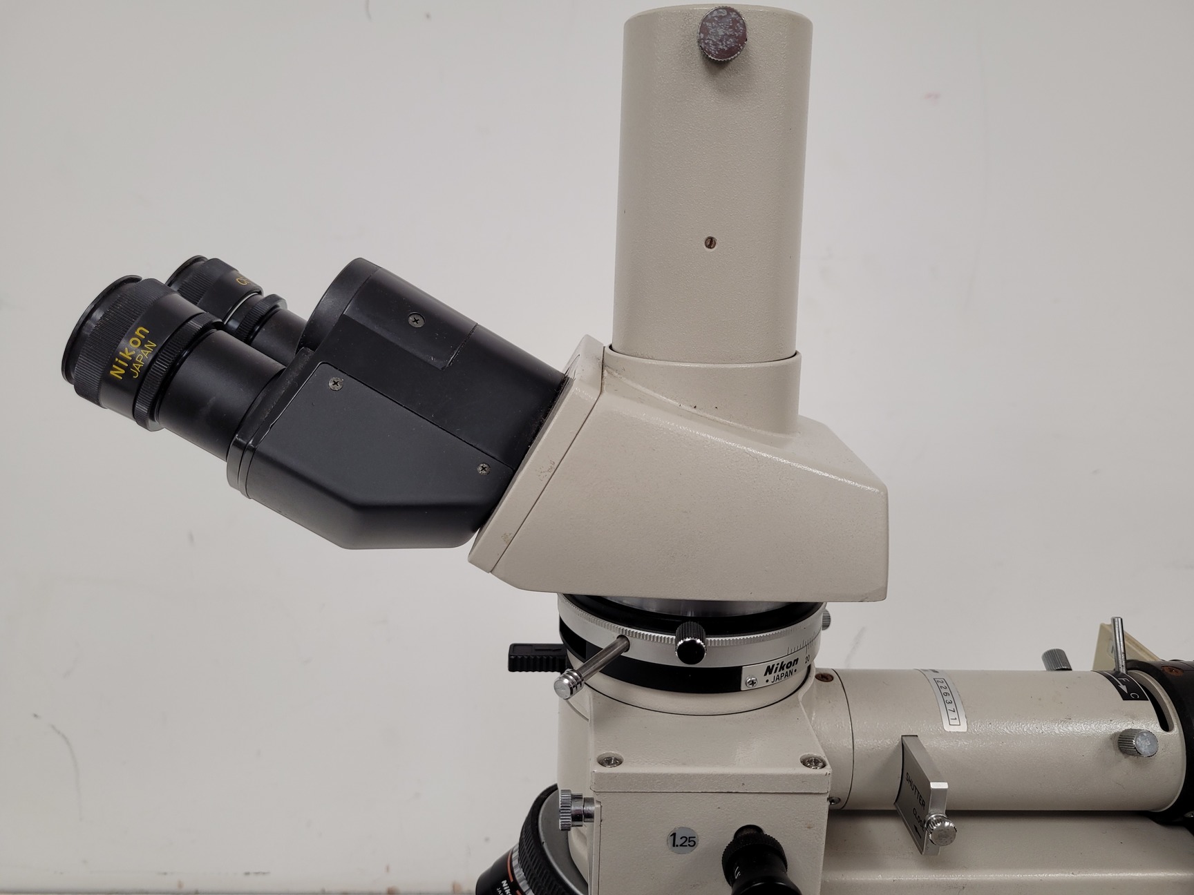 Image of Nikon Optiphot Compound Microscope with 5 x Objectives ph3 P DPlan 20P0 Lab