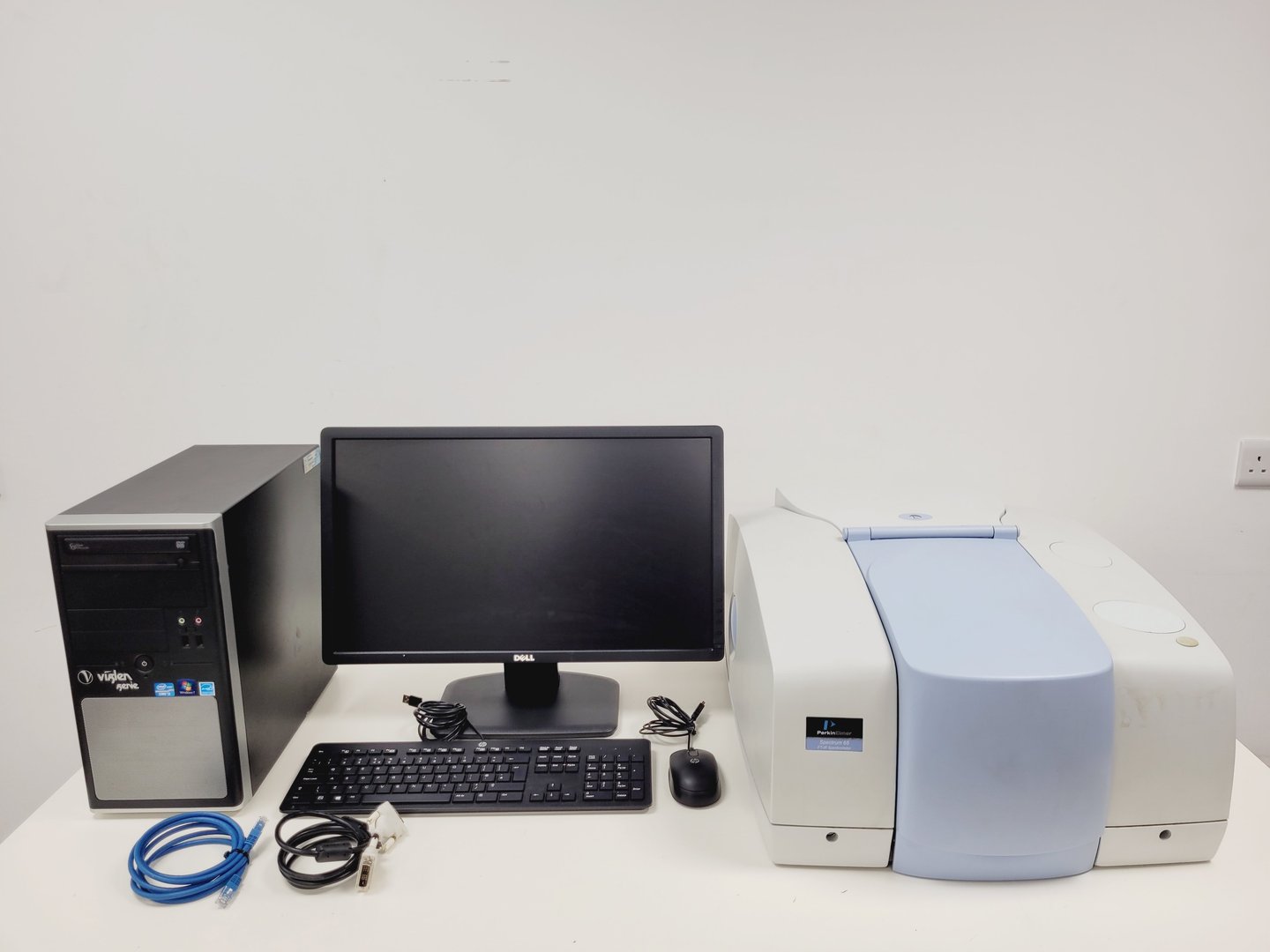 Image of Perkin Elmer Spectrum 65  FT-IR Spectrometer System Lab