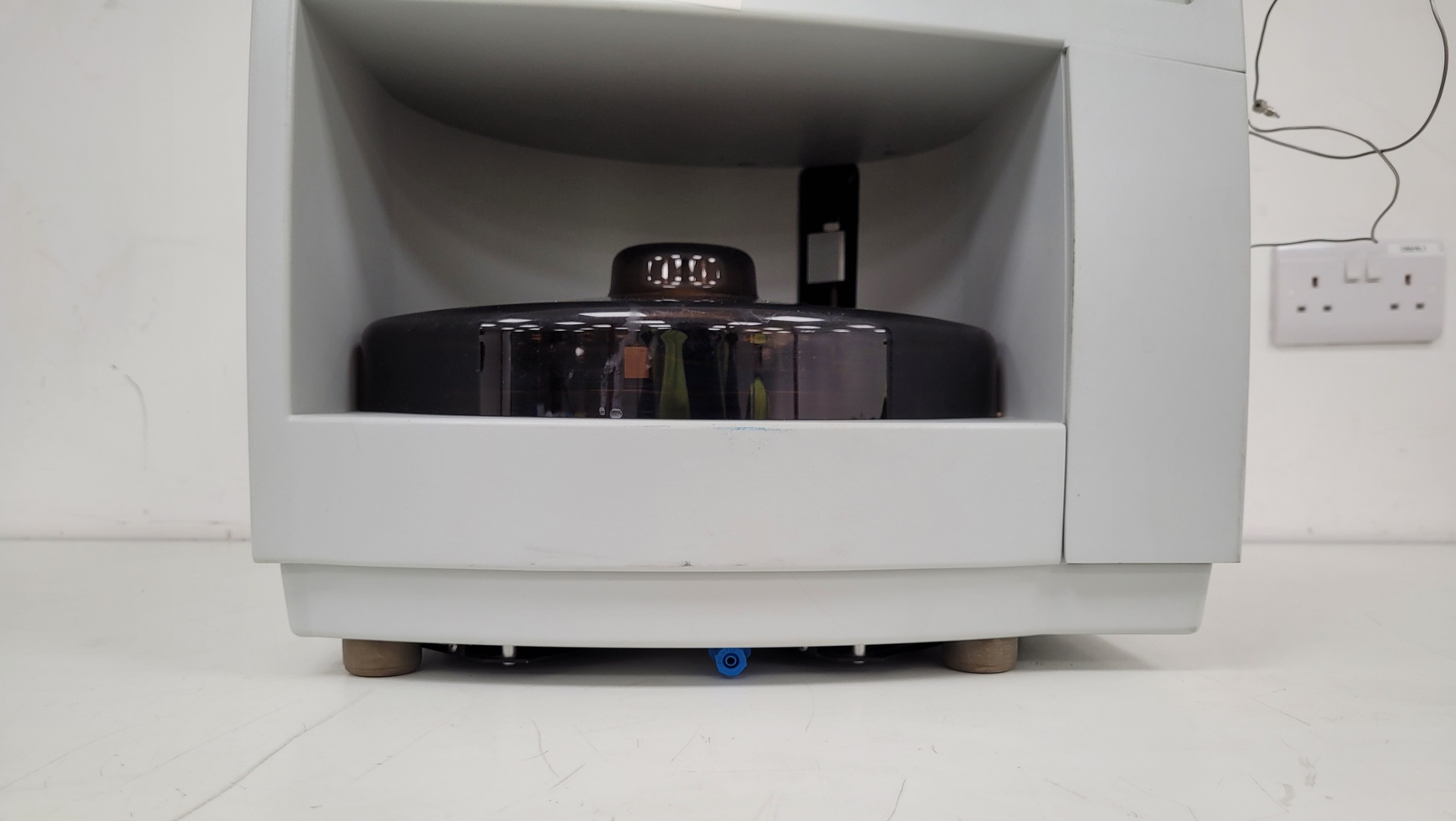 Dionex ASI 100 T HPLC Automated Sample Injector Lab