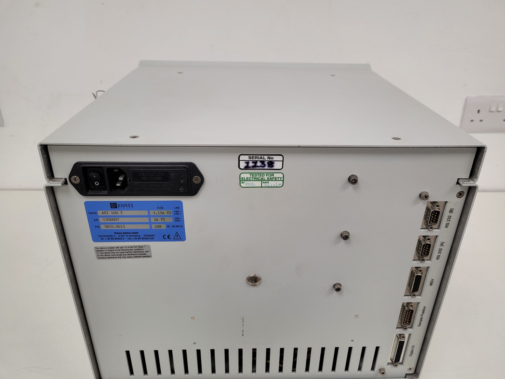 Dionex ASI 100 T HPLC Automated Sample Injector Lab