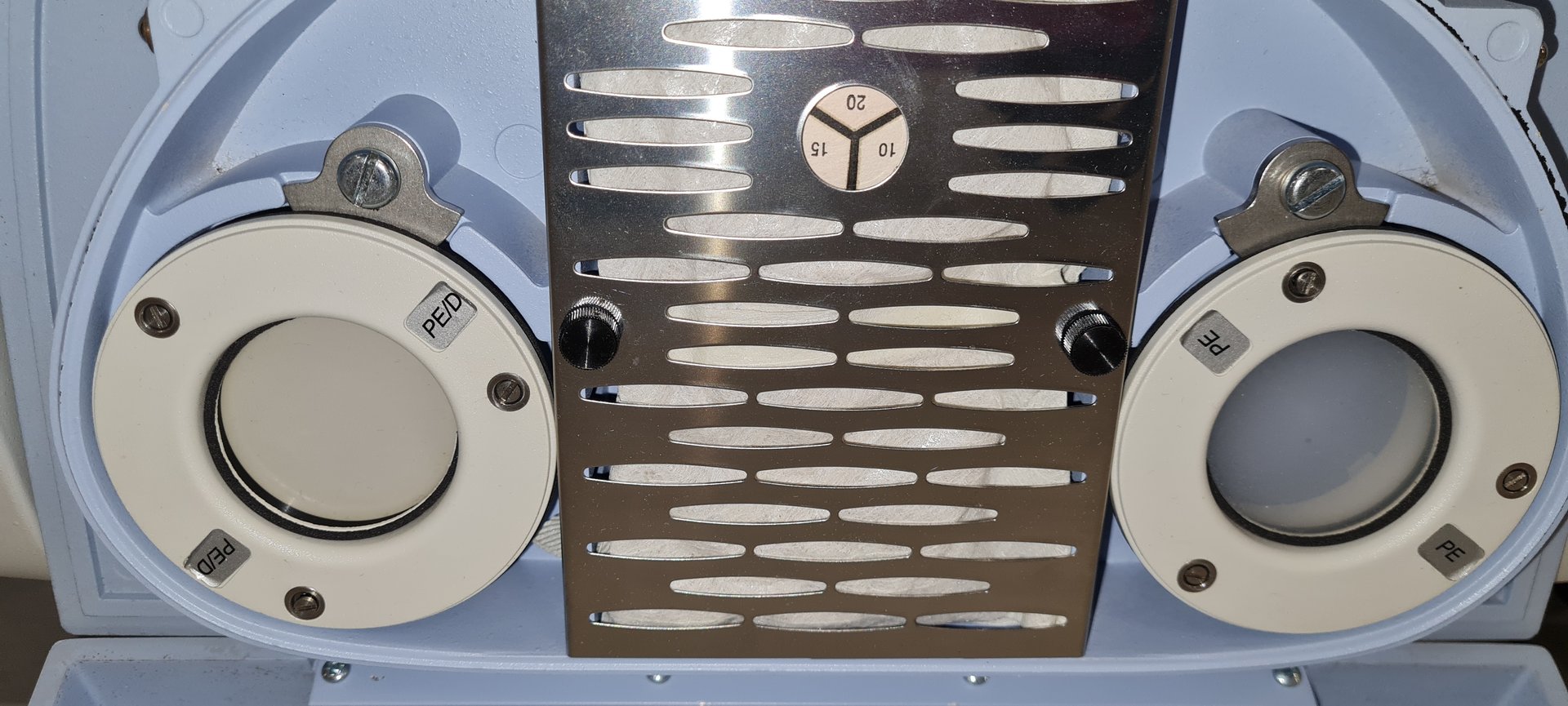 Image of Perkin Elmer Spectrum 400 FT-IR/FT-FIR Spectrometer Lab