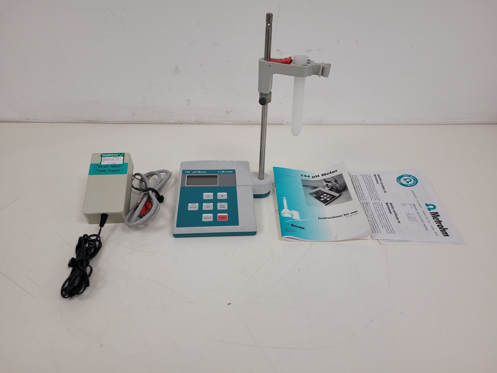 Image of Metrohm 744 Benchtop pH Meter  Model: 1.744.0010 Lab Spares/Repairs
