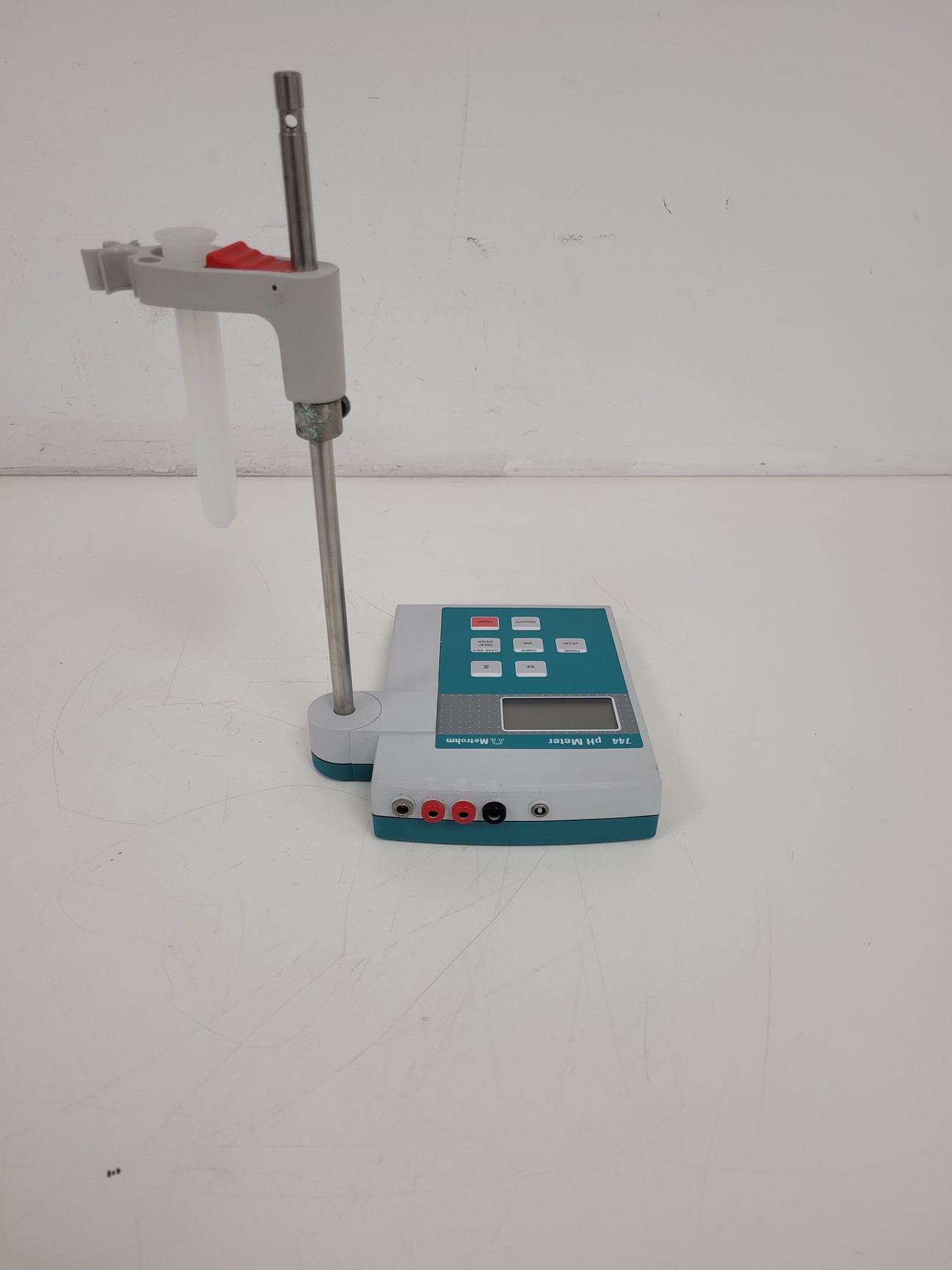 Image of Metrohm 744 Benchtop pH Meter  Model: 1.744.0010 Lab Spares/Repairs