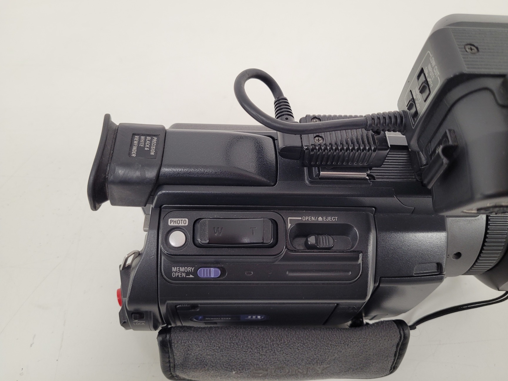 Image of Sony DSR-PDX10P DVCAM Video Camera Camcorder