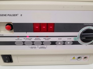 Thumbnail image of Bio-Rad RF Gene Pulser System with Capacitance Extender II  Model: XT55-2107 Lab